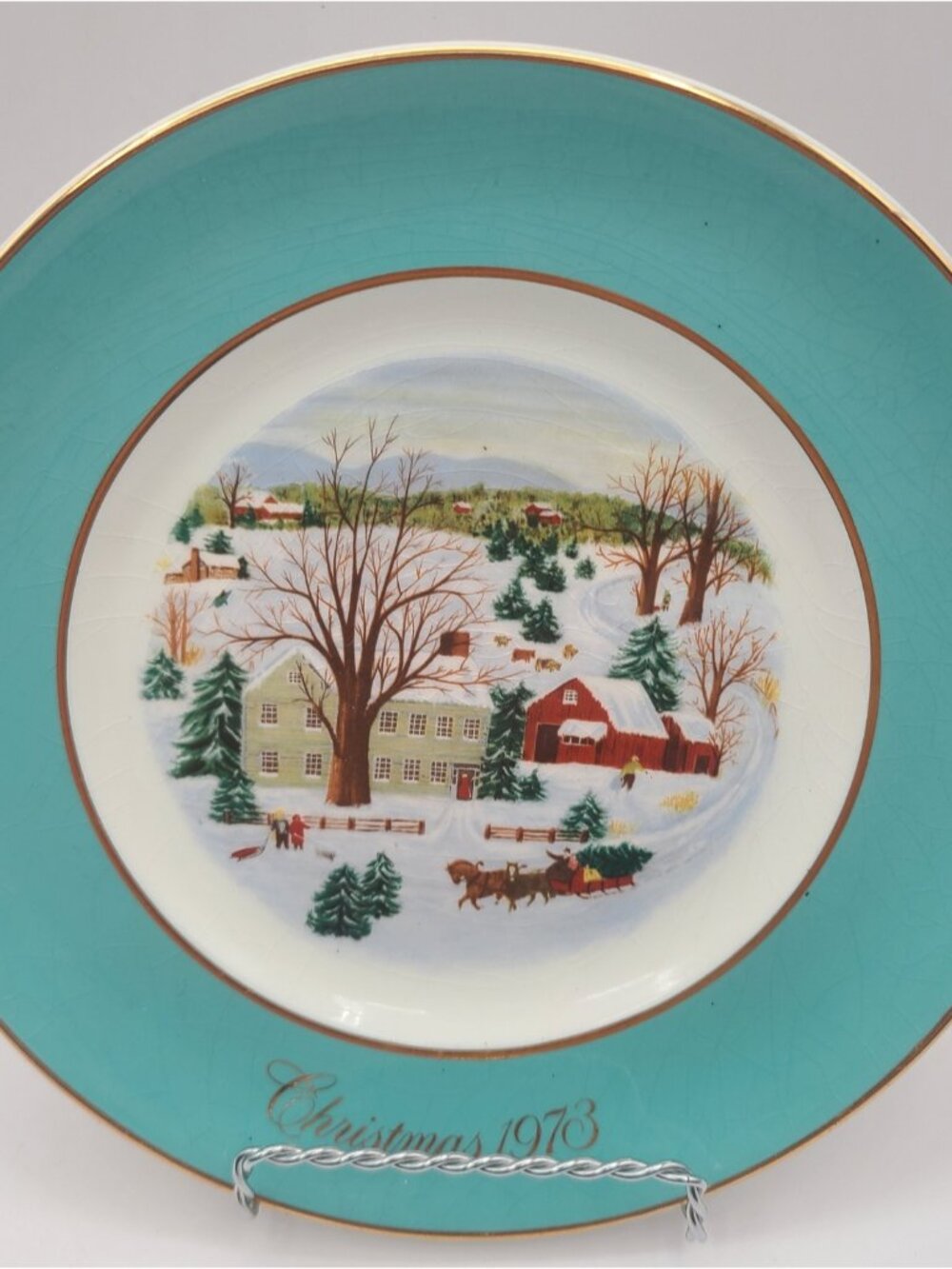VTG First Edition 1973 Avon Christmas Plate “Christmas on the Farm”